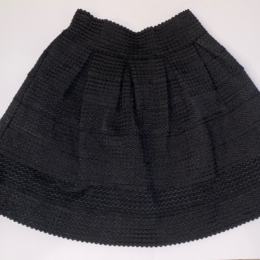 Black skirt. Size small.